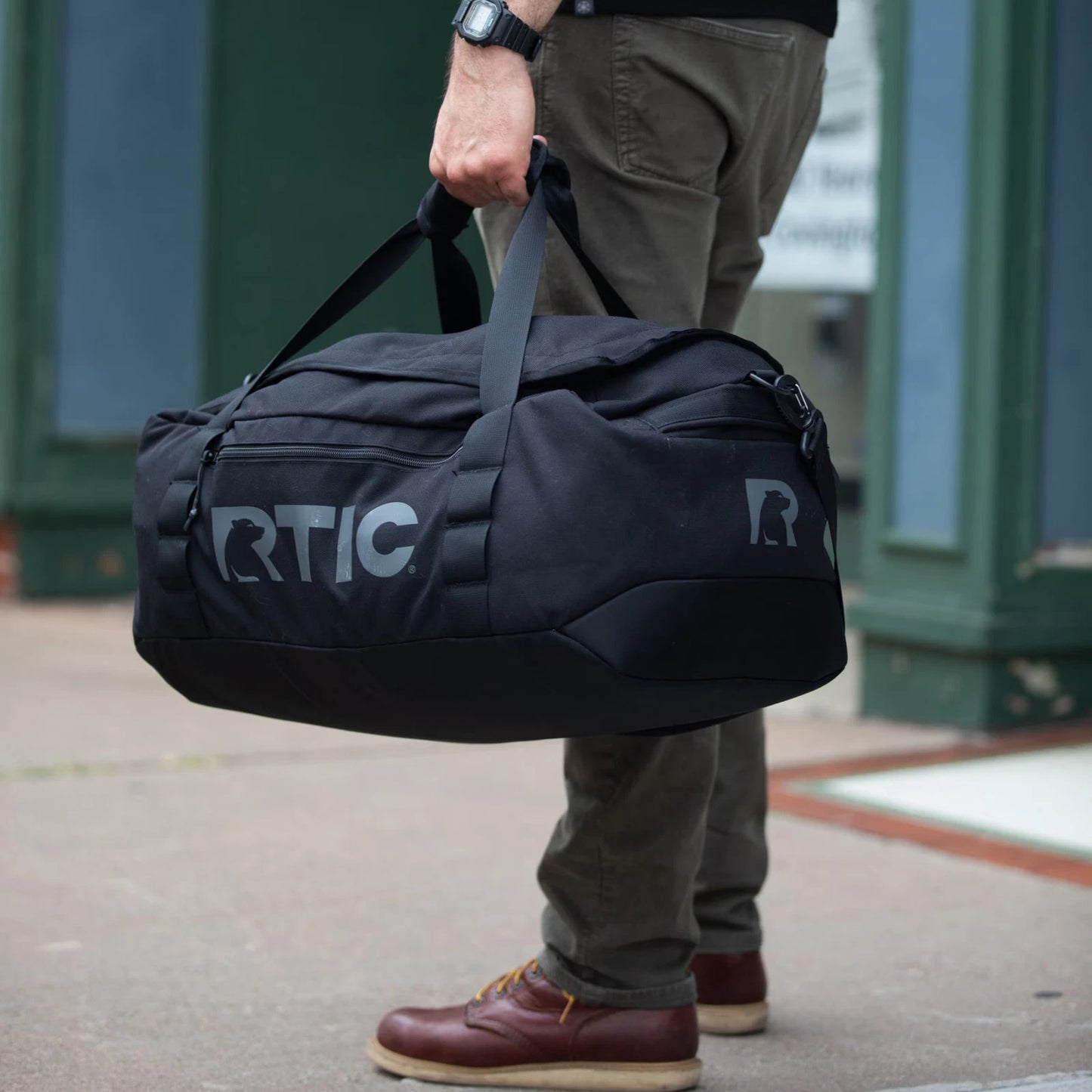 RTIC Outdoors Road Trip Duffel Bag Medium - Black