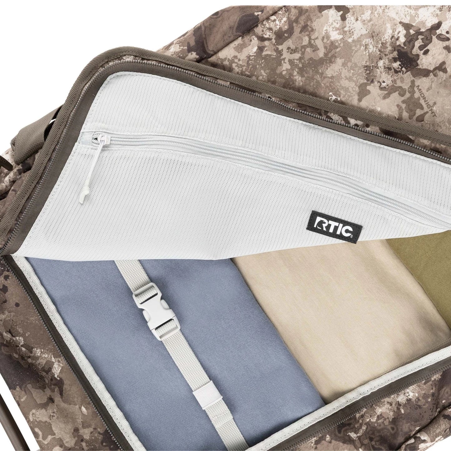 RTIC Outdoors Road Trip Duffel Bag Medium - Black